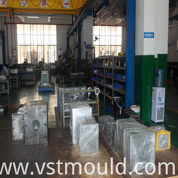 Plastic Injection Mould for Original Manufacture (YW1)